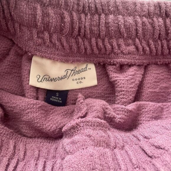 Small Size Universal Thread Shorts for Women - Picture 8 of 8